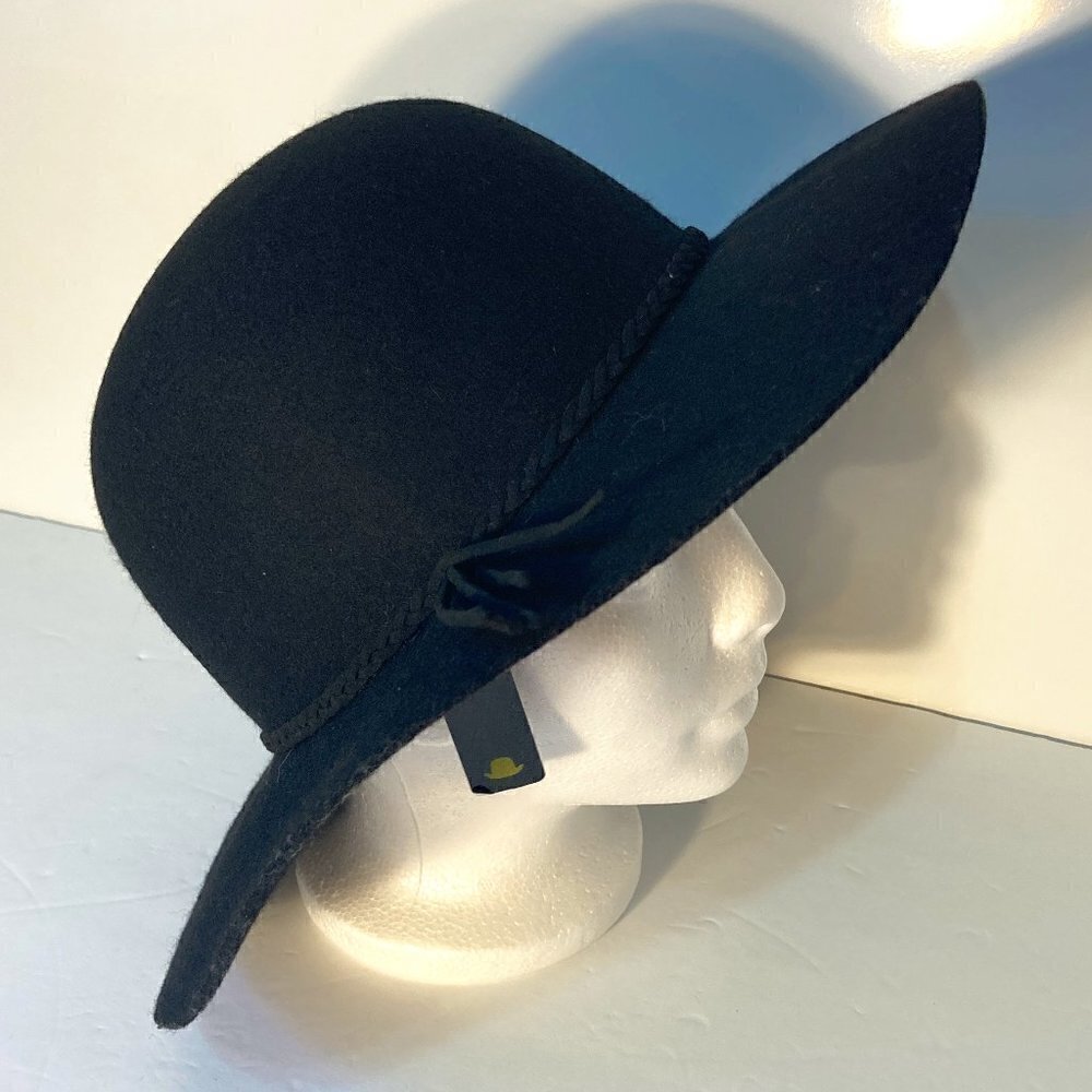 Olive & Pique NWT 100% Wool brimmed black hat Classic Boho Cottage Prairie